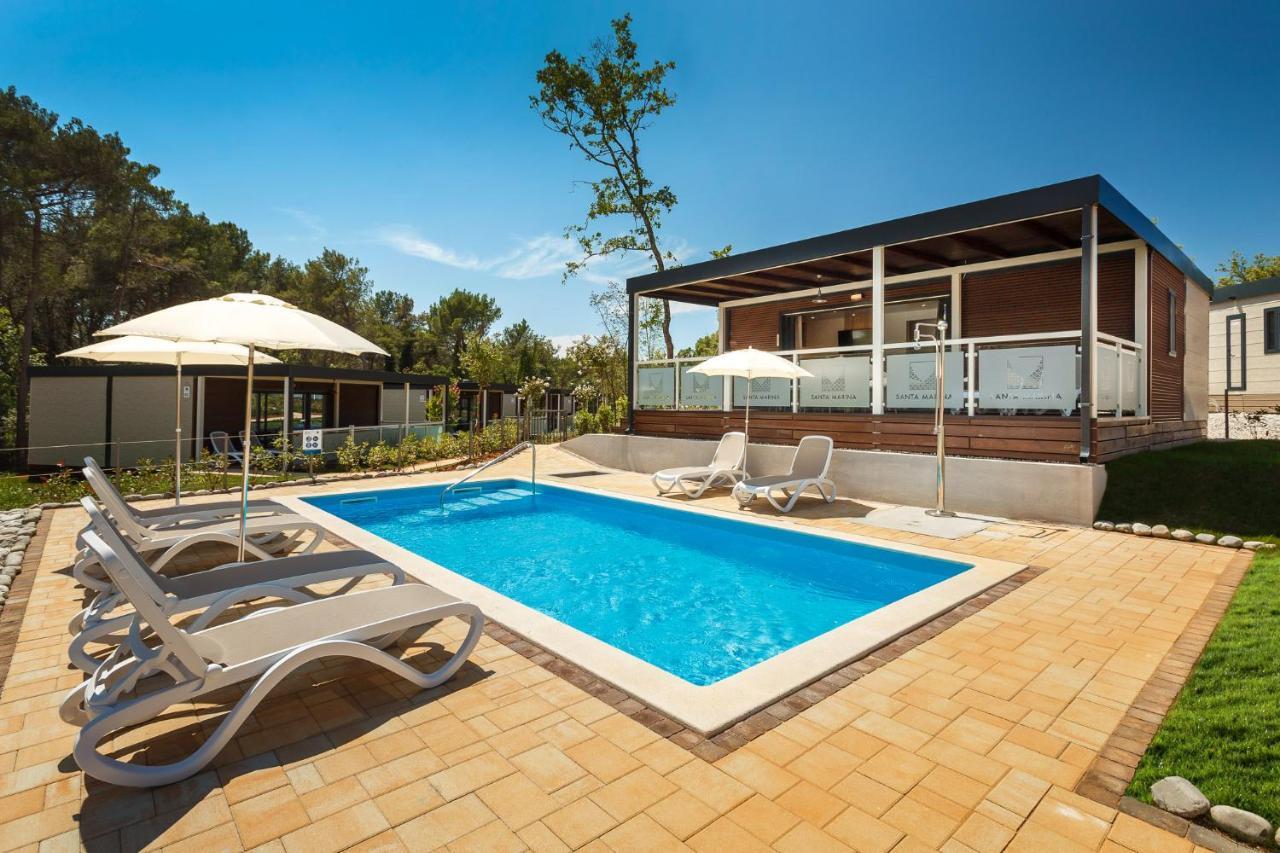 Premium Camping Homes Santa Marina, Lanterna Tar-Vabriga Exterior photo